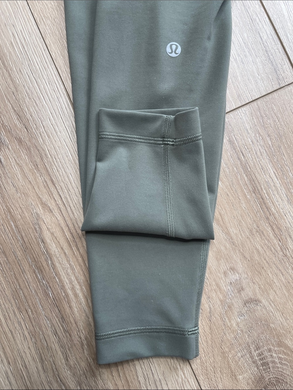 Lululemon Wunder Train Contour Fit High-Rise Tight 28" Color Grey Sage Size 6 - Picture 5 of 12